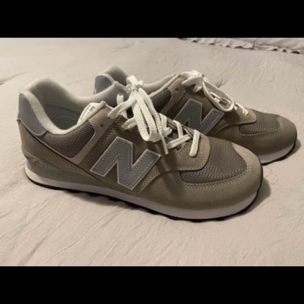 New Balance 574 Tennis Shoe Size 10.5